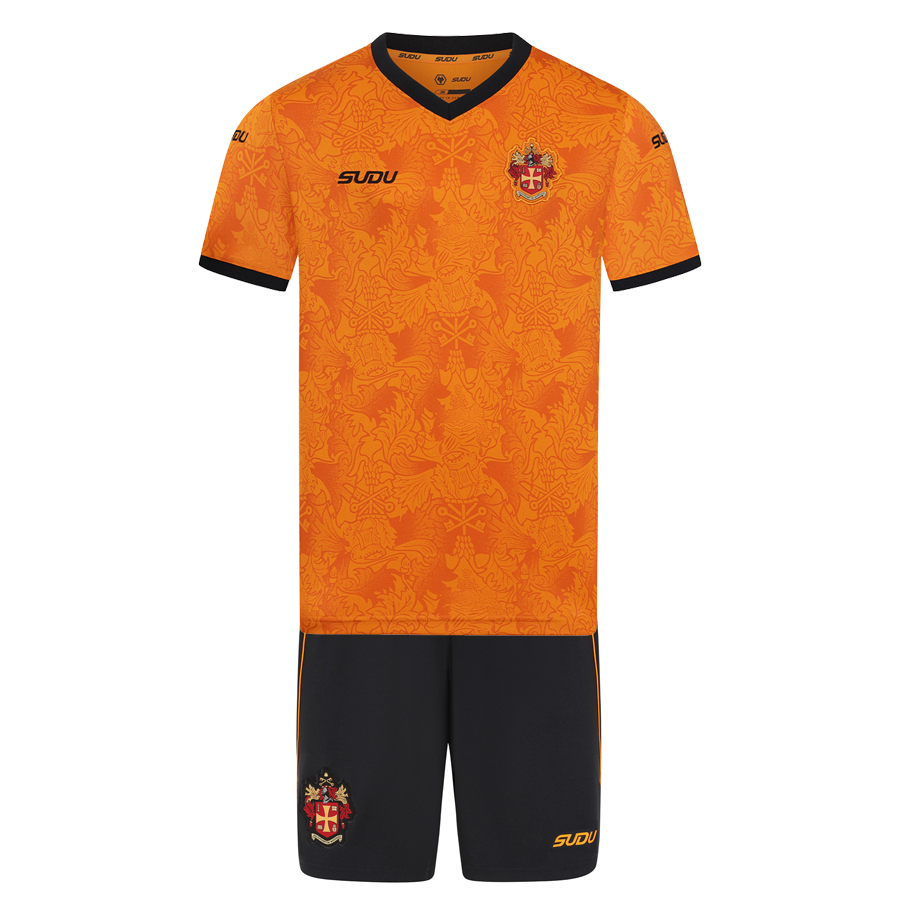 Wolverhampton Wanderers Home Kids Football Kit 26 27