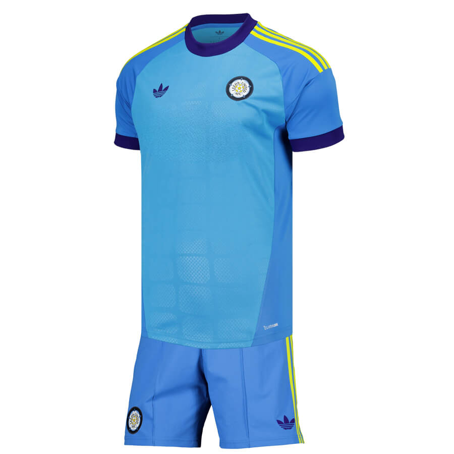 Leeds United Goalkeeper Kids Football Kit 26 27 - Blue